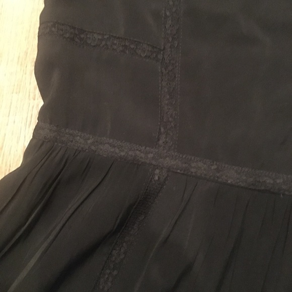 ⚫️ American Eagle dress with lace detail, size 6 - Picture 4 of 6